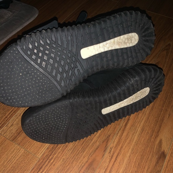 YEEZY 750 BLACK - Picture 7 of 8